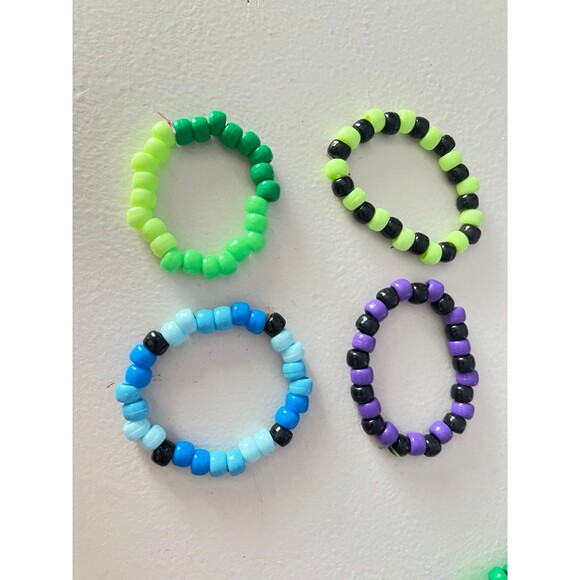 Set of 27 Elastic Beaded Bracelets - Picture 2 of 8